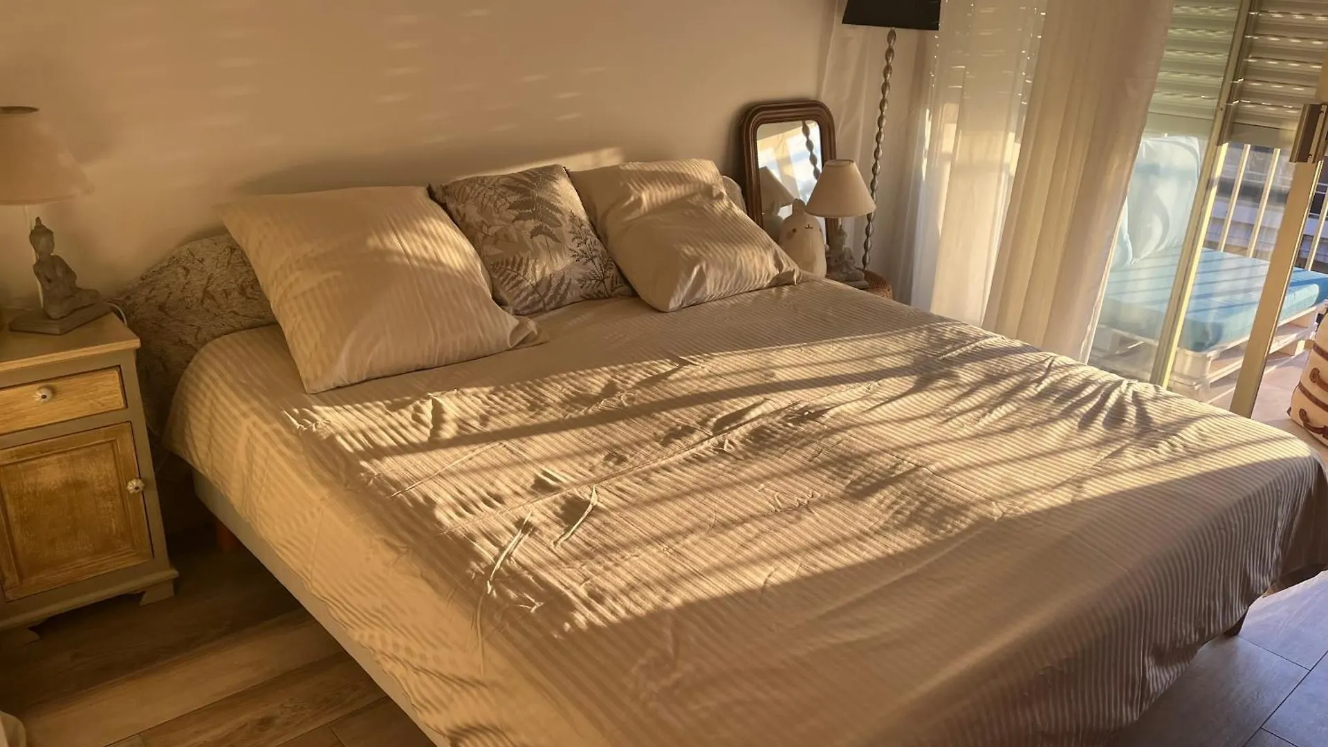 Chambre Cosy Dans T3 Cannes Franciaország